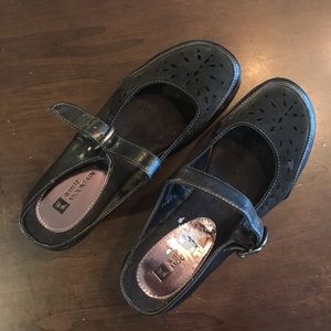 White Mountain Shoes